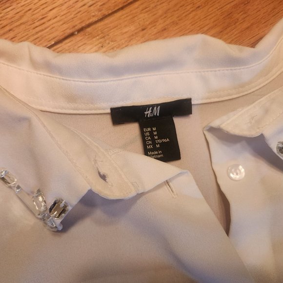 SIMPLE but FABULOUS BLOUSE - Picture 2 of 3